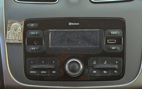 Renault Logan II, 2020 год, 1 300 000 рублей, 13 фотография