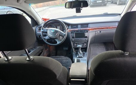 Skoda Superb III рестайлинг, 2012 год, 650 000 рублей, 10 фотография