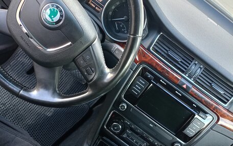 Skoda Superb III рестайлинг, 2012 год, 650 000 рублей, 9 фотография