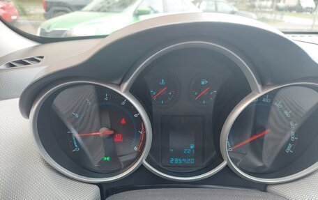 Chevrolet Cruze II, 2011 год, 670 000 рублей, 10 фотография