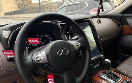 Infiniti QX70, 2017 год, 2 490 000 рублей, 8 фотография