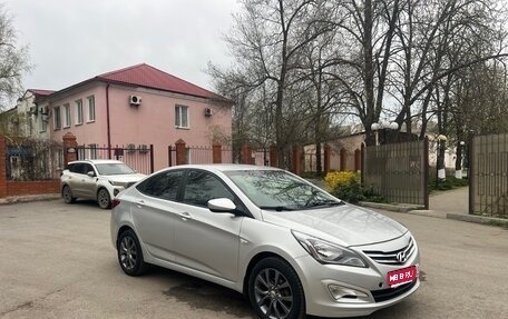 Hyundai Solaris II рестайлинг, 2014 год, 690 000 рублей, 1 фотография
