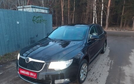 Skoda Superb III рестайлинг, 2012 год, 1 200 000 рублей, 1 фотография