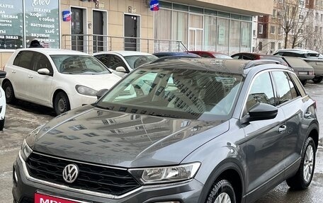 Volkswagen T-Roc I, 2018 год, 1 815 000 рублей, 1 фотография