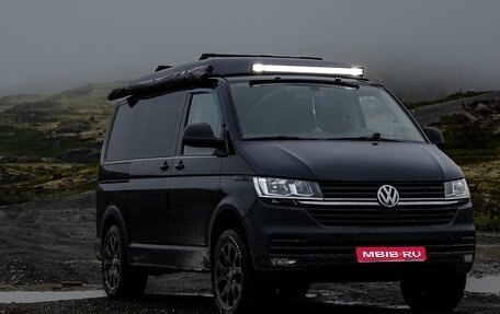 Volkswagen Multivan T5, 2009 год, 2 950 000 рублей, 1 фотография