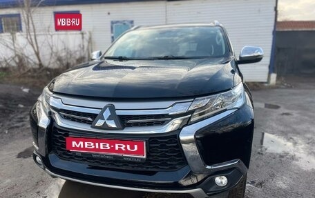 Mitsubishi Pajero Sport III рестайлинг, 2019 год, 3 300 000 рублей, 1 фотография