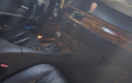 BMW 5 серия, 2004 год, 830 000 рублей, 14 фотография