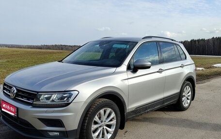 Volkswagen Tiguan II, 2019 год, 2 200 000 рублей, 1 фотография