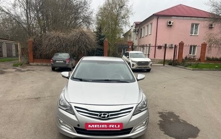 Hyundai Solaris II рестайлинг, 2014 год, 690 000 рублей, 3 фотография