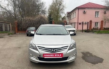 Hyundai Solaris II рестайлинг, 2014 год, 690 000 рублей, 4 фотография