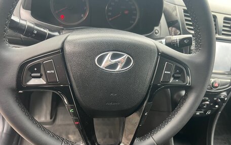 Hyundai Solaris II рестайлинг, 2014 год, 690 000 рублей, 13 фотография