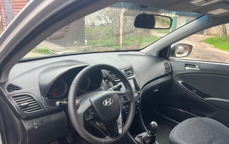 Hyundai Solaris II рестайлинг, 2014 год, 690 000 рублей, 11 фотография