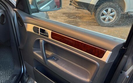 Volkswagen Touareg III, 2005 год, 700 000 рублей, 7 фотография