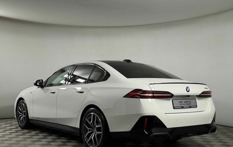 BMW 5 серия, 2024 год, 7 199 000 рублей, 6 фотография