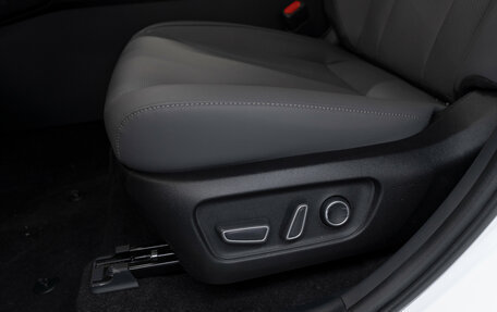 Toyota RAV4, 2026 год, 4 900 000 рублей, 21 фотография