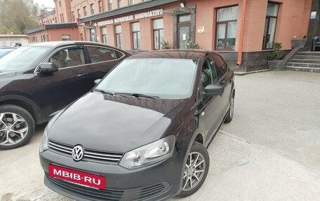 Volkswagen Polo VI (EU Market), 2012 год, 490 000 рублей, 2 фотография