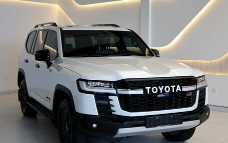 Toyota Land Cruiser, 2025 год, 14 950 000 рублей, 3 фотография