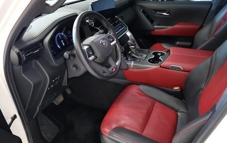 Toyota Land Cruiser, 2025 год, 14 950 000 рублей, 10 фотография