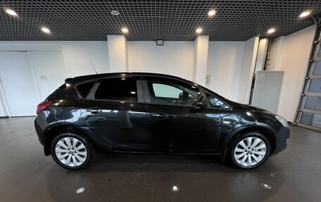 Opel Astra J, 2011 год, 347 000 рублей, 2 фотография