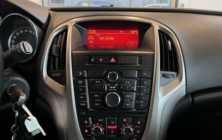 Opel Astra J, 2011 год, 347 000 рублей, 13 фотография