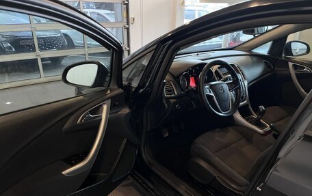 Opel Astra J, 2011 год, 347 000 рублей, 21 фотография