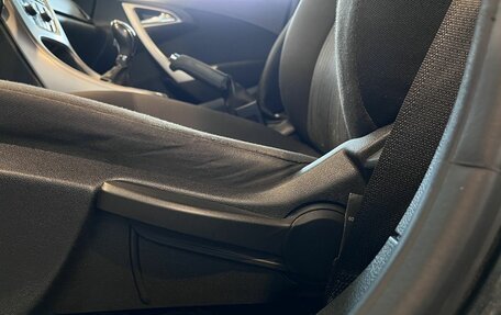 Opel Astra J, 2011 год, 347 000 рублей, 33 фотография