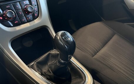 Opel Astra J, 2011 год, 347 000 рублей, 31 фотография