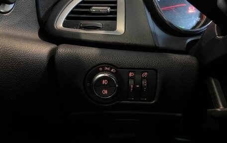 Opel Astra J, 2011 год, 347 000 рублей, 32 фотография