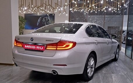 BMW 5 серия, 2018 год, 3 490 000 рублей, 3 фотография