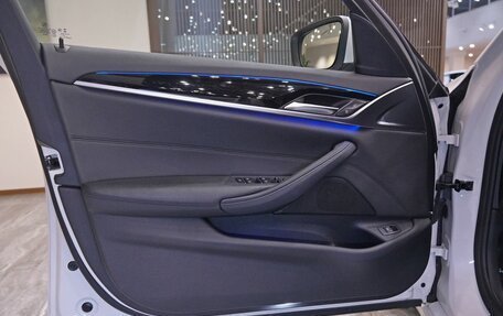 BMW 5 серия, 2018 год, 3 490 000 рублей, 9 фотография