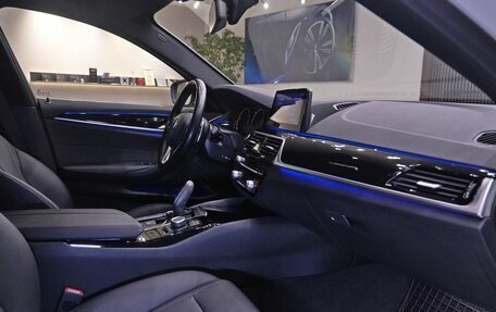 BMW 5 серия, 2018 год, 3 490 000 рублей, 19 фотография