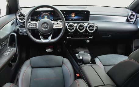 Mercedes-Benz CLA, 2021 год, 3 300 000 рублей, 27 фотография