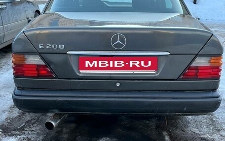 Mercedes-Benz E-Класс, 1993 год, 220 000 рублей, 8 фотография