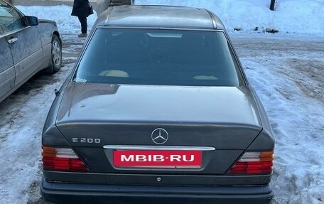 Mercedes-Benz E-Класс, 1993 год, 220 000 рублей, 7 фотография