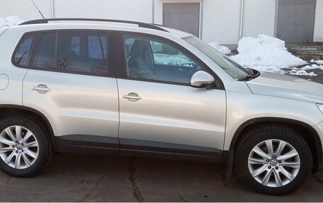 Volkswagen Tiguan I, 2010 год, 905 000 рублей, 3 фотография