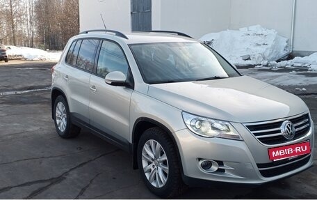 Volkswagen Tiguan I, 2010 год, 905 000 рублей, 2 фотография