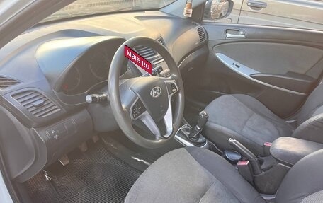 Hyundai Solaris II рестайлинг, 2013 год, 570 000 рублей, 7 фотография