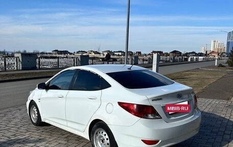 Hyundai Solaris II рестайлинг, 2013 год, 570 000 рублей, 3 фотография