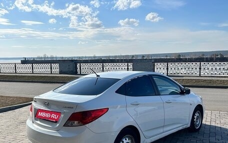 Hyundai Solaris II рестайлинг, 2013 год, 570 000 рублей, 6 фотография