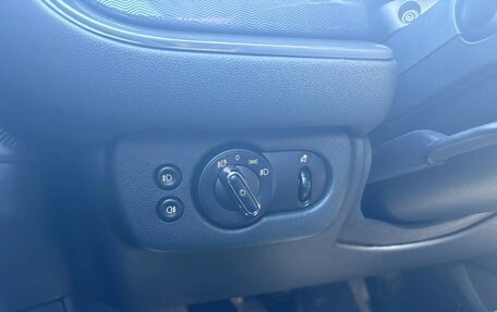 MINI Clubman, 2018 год, 8 фотография