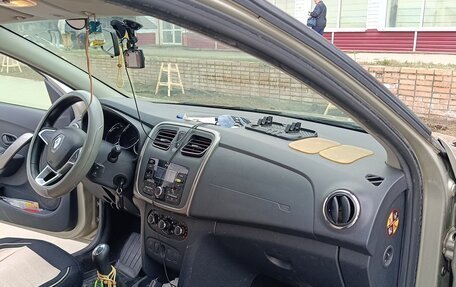 Renault Logan II, 2019 год, 1 150 000 рублей, 6 фотография