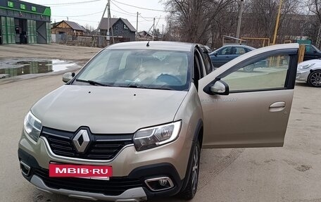 Renault Logan II, 2019 год, 1 150 000 рублей, 2 фотография