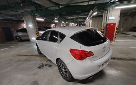 Opel Astra J, 2011 год, 720 000 рублей, 6 фотография