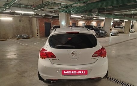 Opel Astra J, 2011 год, 720 000 рублей, 5 фотография