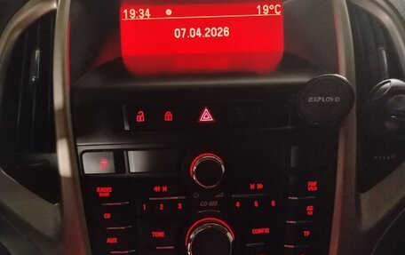 Opel Astra J, 2011 год, 720 000 рублей, 10 фотография