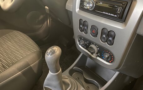 Renault Sandero I, 2011 год, 760 000 рублей, 7 фотография