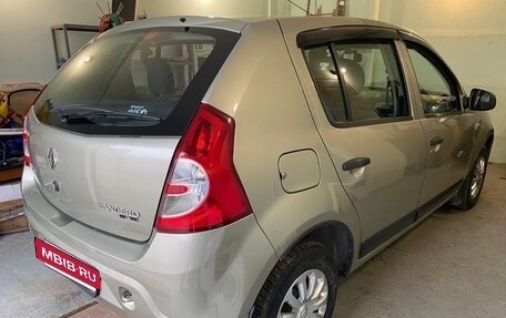 Renault Sandero I, 2011 год, 760 000 рублей, 2 фотография