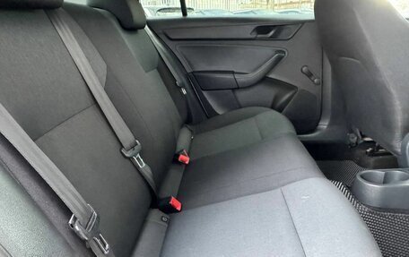 Skoda Rapid I, 2015 год, 640 000 рублей, 10 фотография