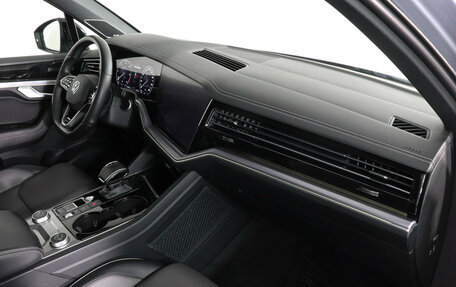 Volkswagen Touareg III, 2022 год, 8 900 000 рублей, 10 фотография