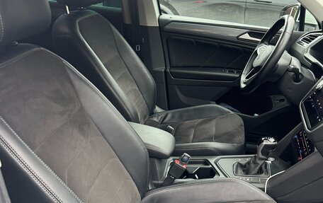 Volkswagen Tiguan II, 2021 год, 3 100 000 рублей, 4 фотография